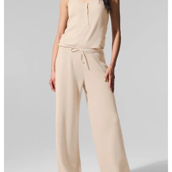 Alo sweater cream pants - Picture 3 of 8